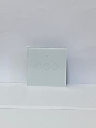 מתג תאורה חכם לקיר 3 לחצנים טא'צ WIFI מובנה. מותאם לשקע 55